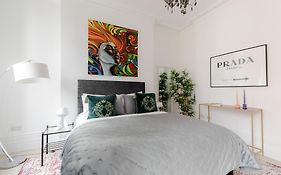 Rare Find Off Oxford St! Soho 5Bed Design House For Xxl Groups